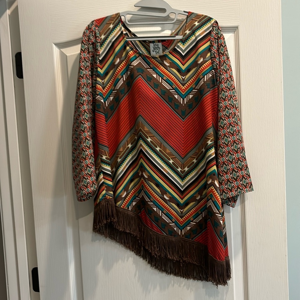 Fun Ivy Jane fringe edge blouse